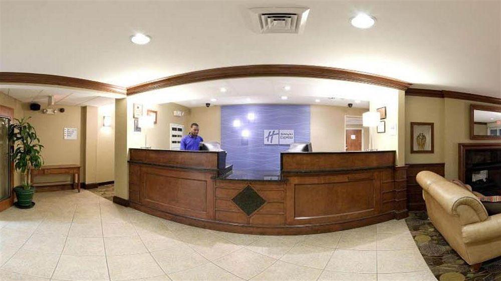 Holiday Inn Express Chapel Hill By Ihg Екстер'єр фото