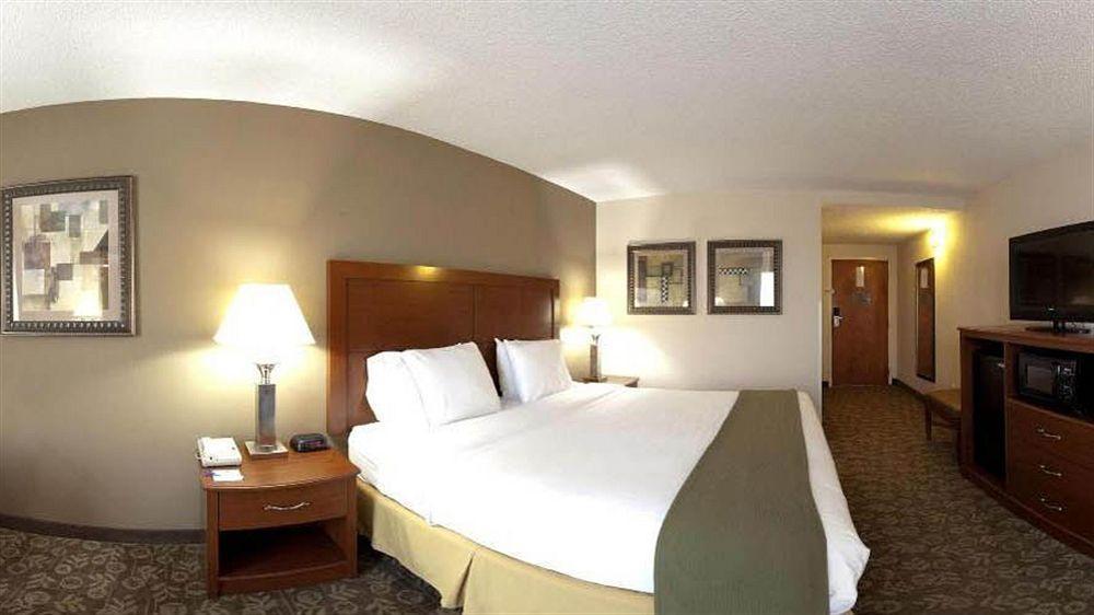 Holiday Inn Express Chapel Hill By Ihg Екстер'єр фото