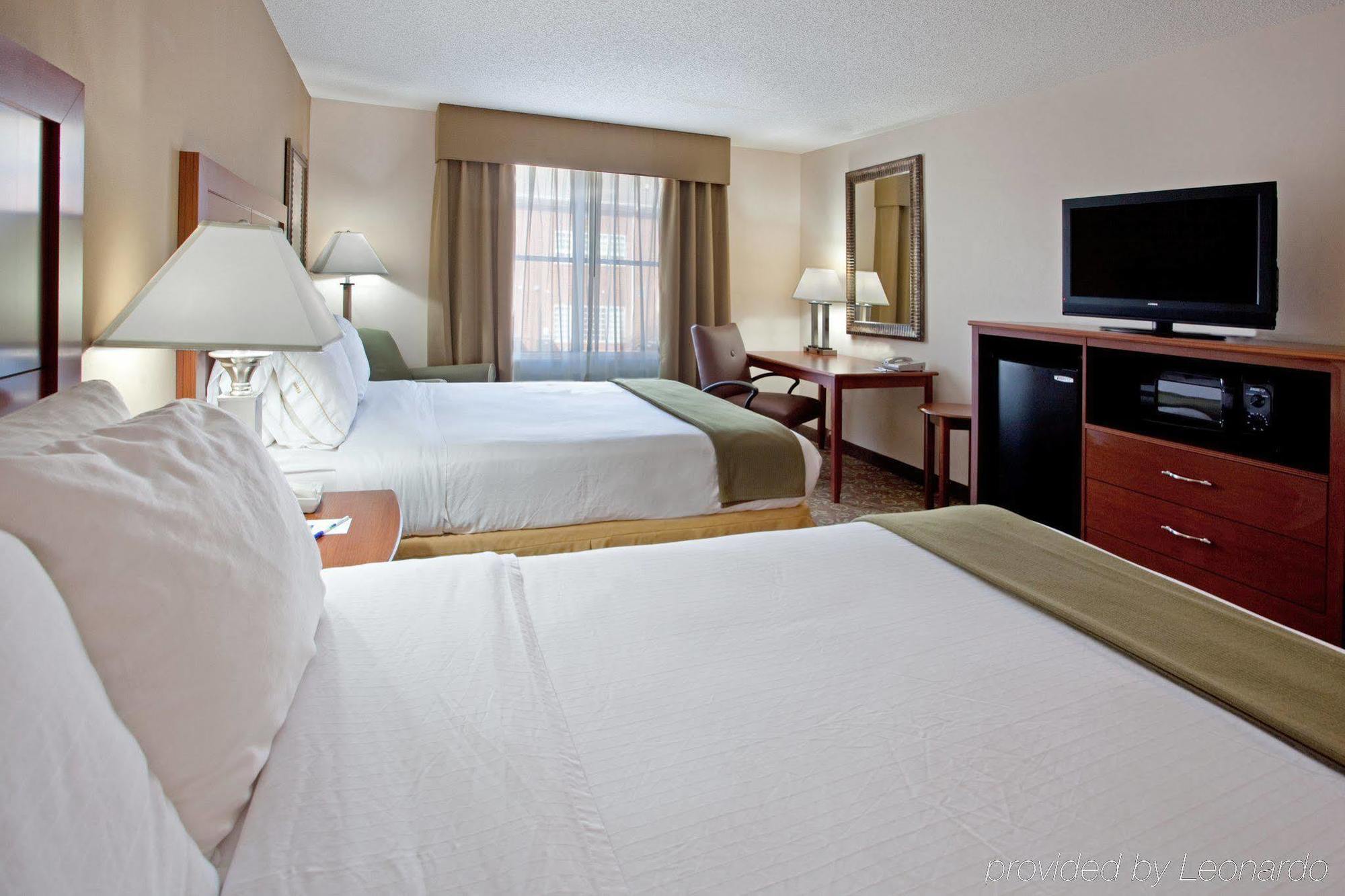 Holiday Inn Express Chapel Hill By Ihg Екстер'єр фото