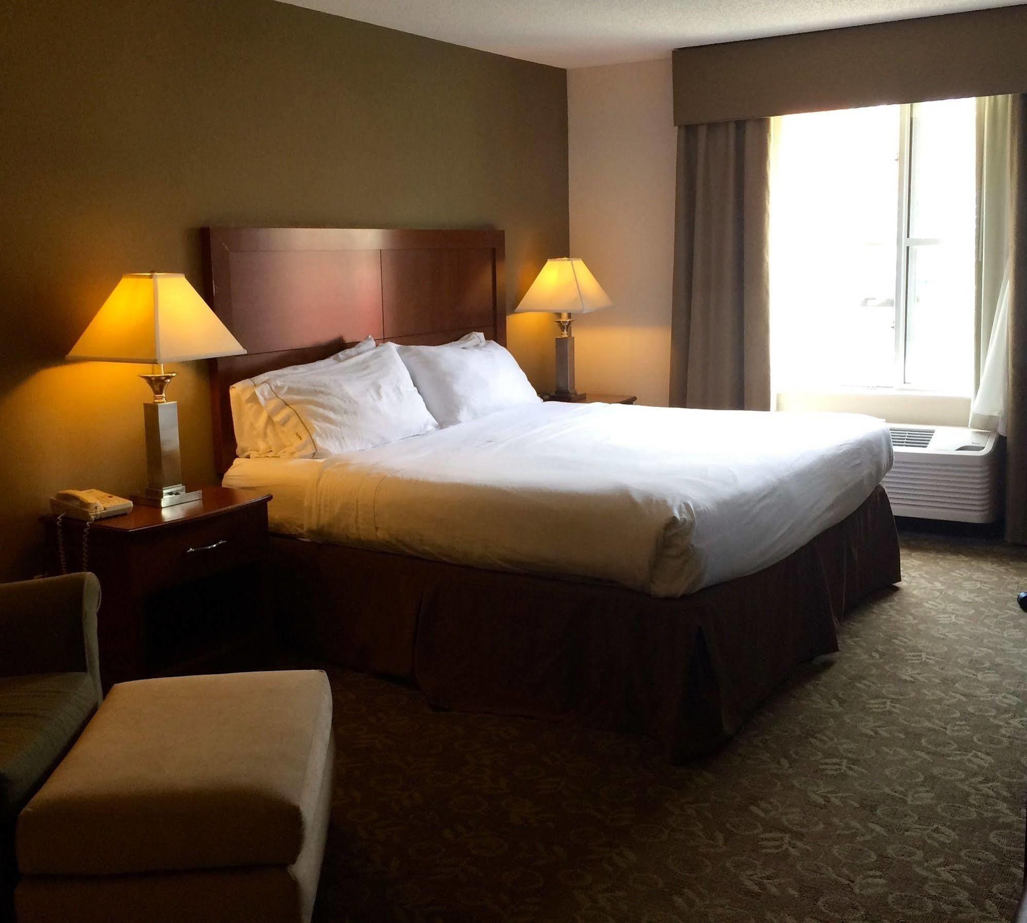 Holiday Inn Express Chapel Hill By Ihg Екстер'єр фото
