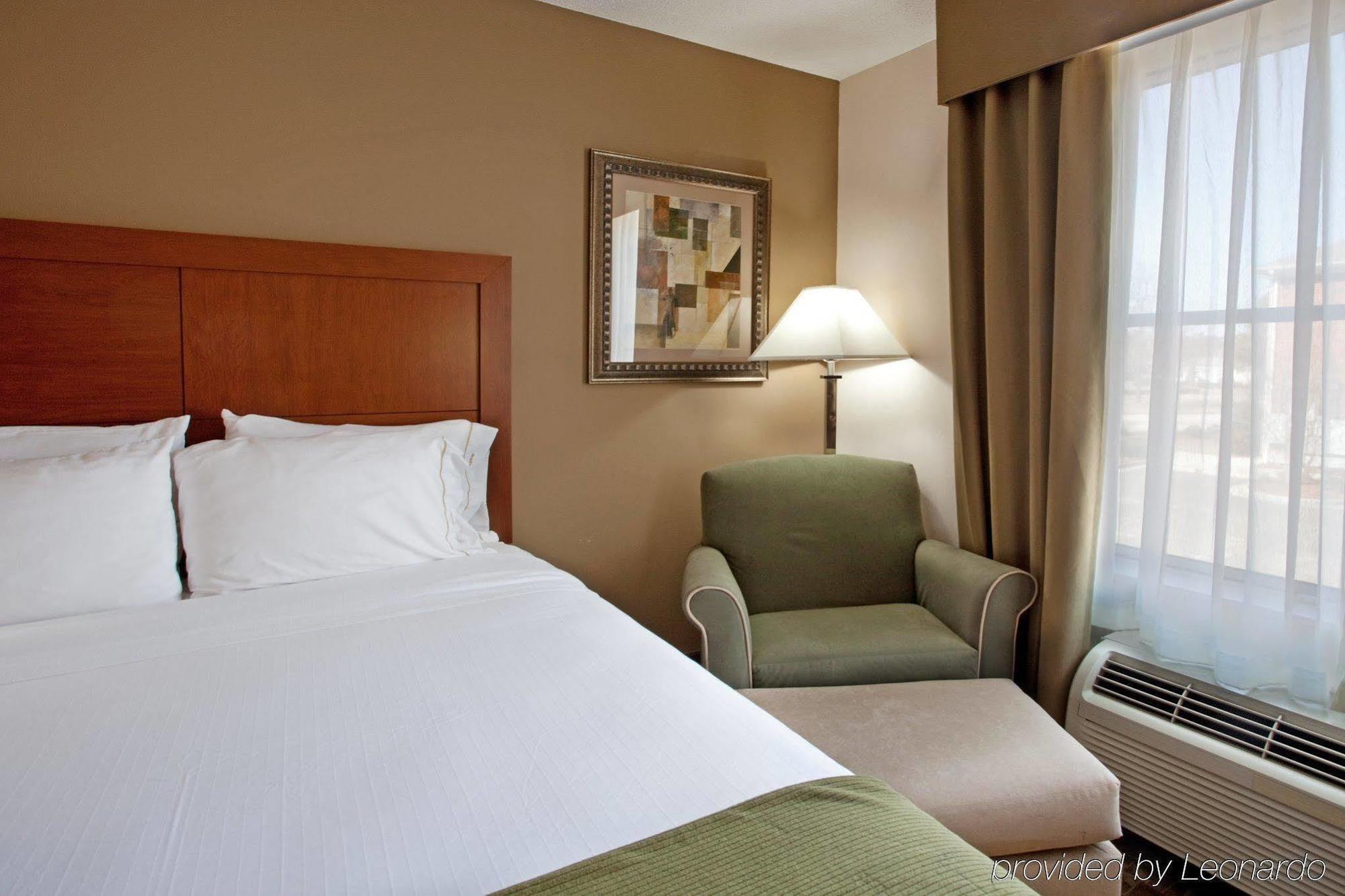 Holiday Inn Express Chapel Hill By Ihg Екстер'єр фото