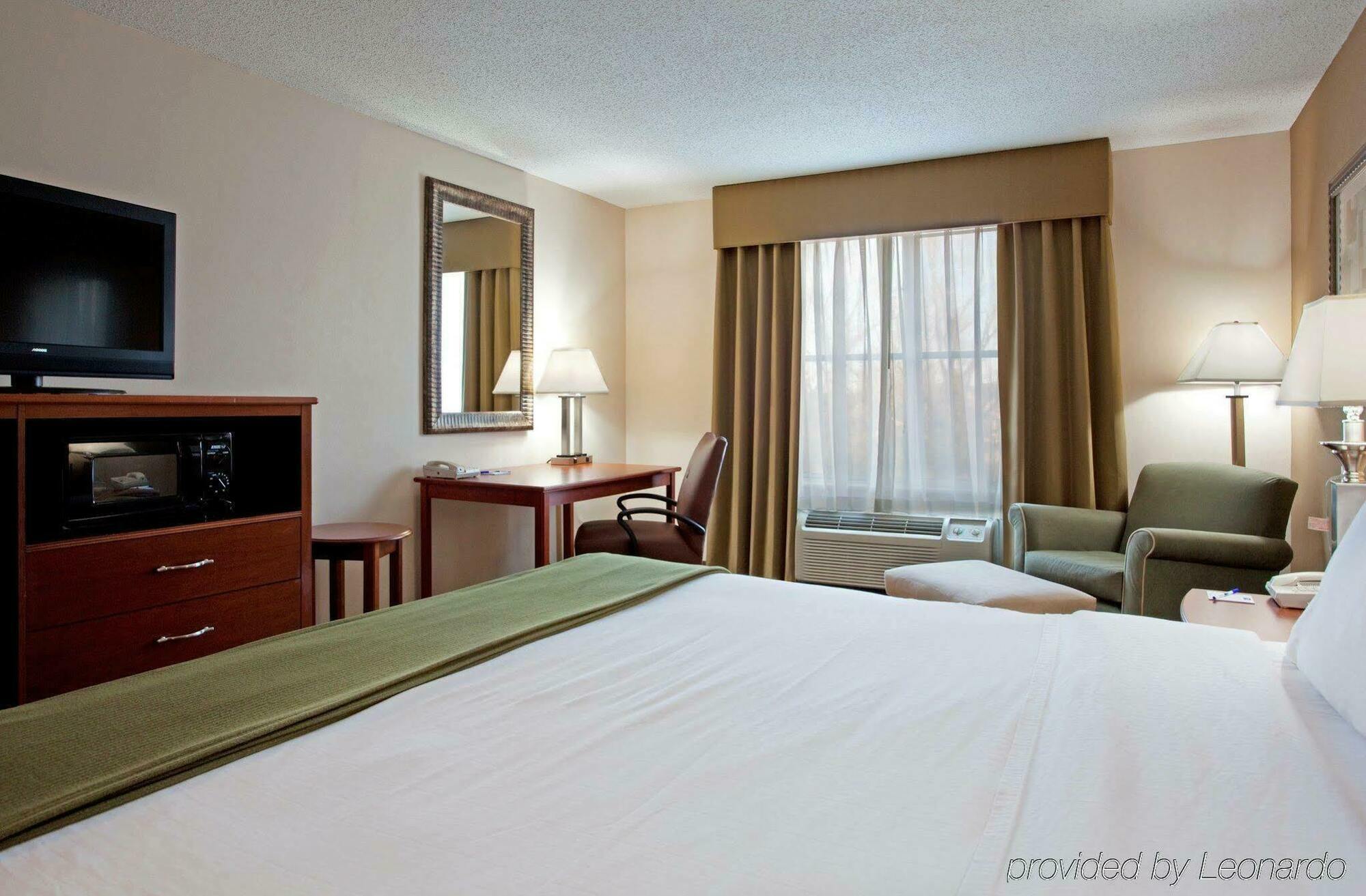 Holiday Inn Express Chapel Hill By Ihg Екстер'єр фото